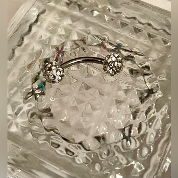 16g 1pc Stainless Steel Rhinestone Eyebrow /Lip Ring NWT - Picture 3 of 9